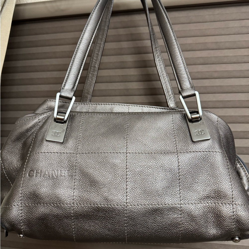 Chanel metallic bronze shoulder bag.